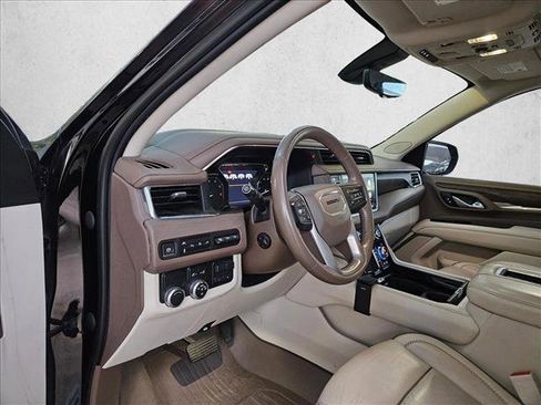 Used 2021 GMC Yukon Denali w/ Denali Premium Package RWD image 10