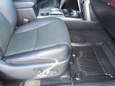 Used 2022 Toyota 4Runner Limited image 18