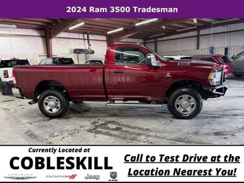 Used 2024 RAM 3500 Tradesman w/ Chrome Appearance Group AWD/4WD image 3