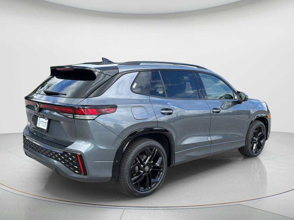 New 2026 Volkswagen Tiguan SE R-Line FWD image 5