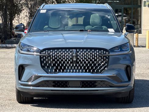 New 2025 Lincoln Aviator Black Label image 3