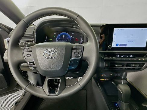 Used 2026 Toyota Camry SE w/ Convenience Package FWD image 11