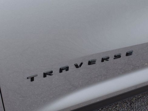 Used 2025 Chevrolet Traverse Z71 w/ Driver Confidence Package AWD/4WD image 5
