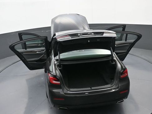 Used 2023 BMW 530i xDrive w/ Premium Package image 43