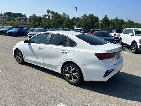 Used 2019 Kia Forte LXS FWD image 4