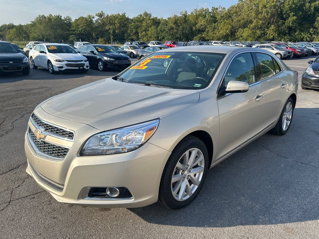 Used 2013 Chevrolet Malibu LT FWD image 2
