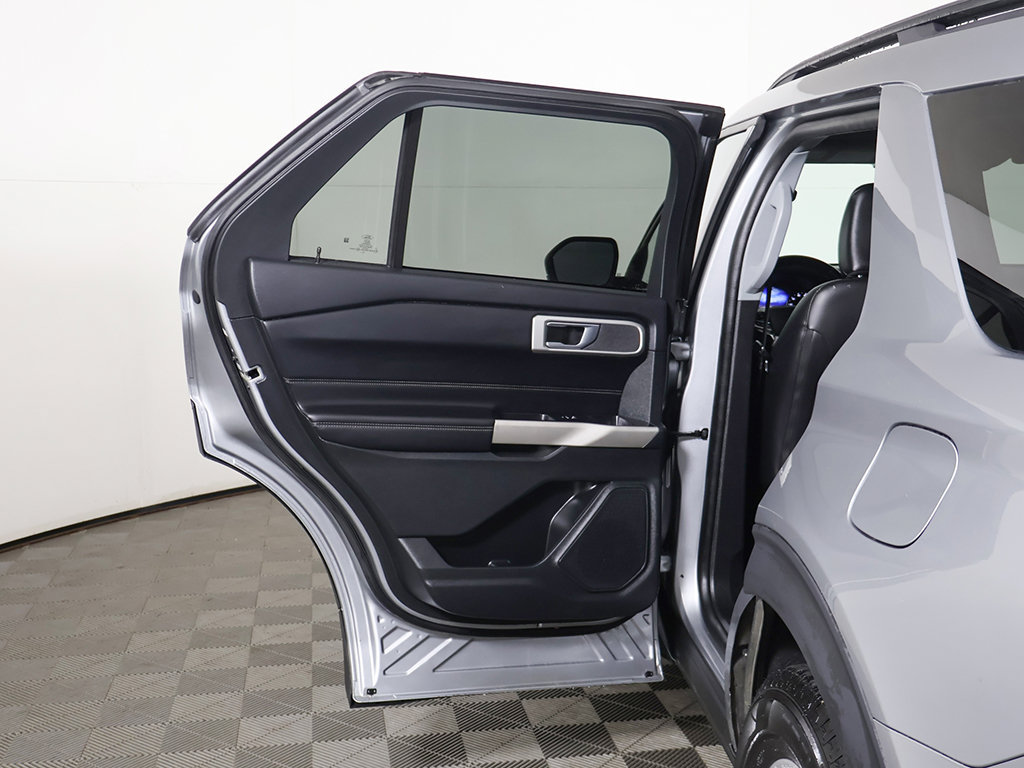 Used 2022 Ford Explorer XLT AWD/4WD image 21