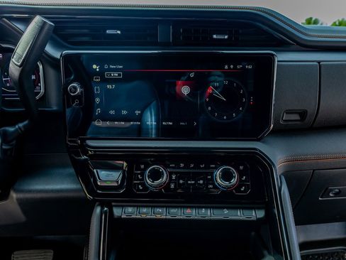 Used 2024 GMC Sierra 2500 AT4 w/ AT4 Premium Plus Package image 24