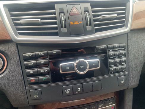 Used 2013 Mercedes-Benz E 350 Sedan image 31