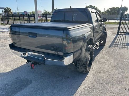 Used 2015 Toyota Tacoma PreRunner w/ SR5 Package image 4