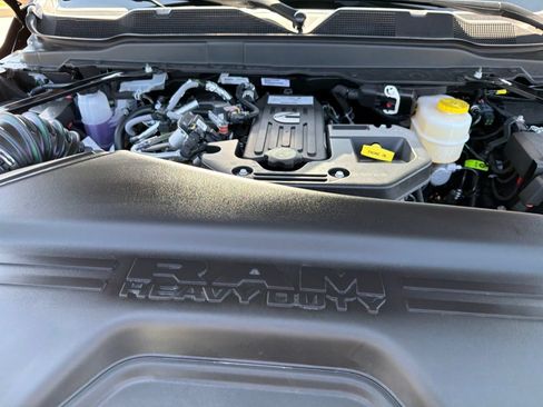 New 2026 RAM 2500 Limited AWD/4WD image 12