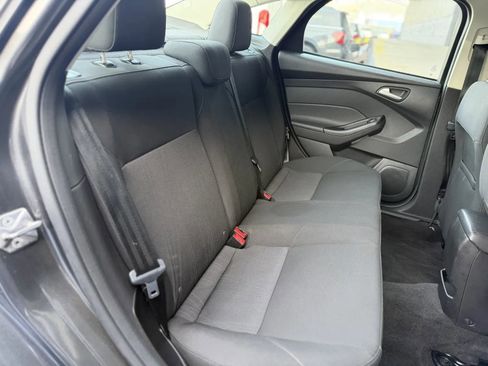 Used 2017 Ford Focus SE image 40