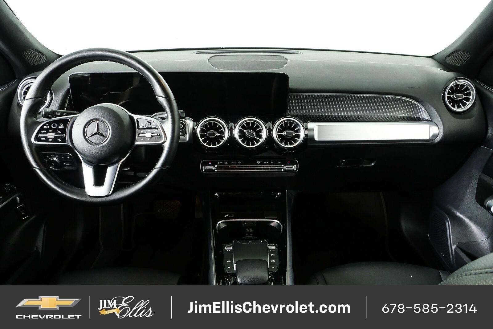 Used 2022 Mercedes-Benz GLB 250 w/ Premium Package Lite image 19