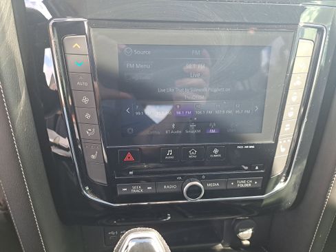 Used 2021 INFINITI QX80 Luxe image 25