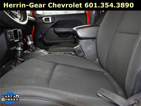 Used 2018 Jeep Wrangler Unlimited Sport image 13