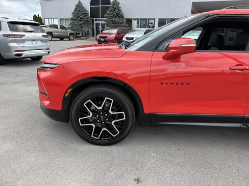 Used 2025 Chevrolet Blazer RS w/ Driver Confidence II Package AWD/4WD image 11