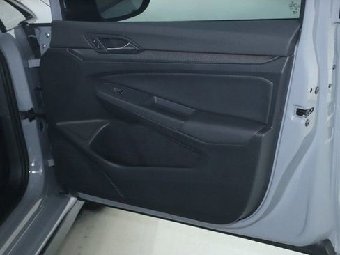 Used 2025 Volkswagen GTI Autobahn FWD image 33