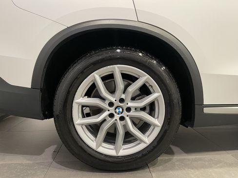 Used 2019 BMW X5 xDrive40i w/ Premium Package 2 AWD/4WD image 9