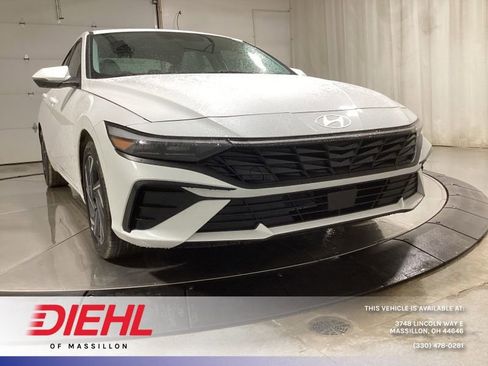 New 2026 Hyundai Elantra Limited image 1