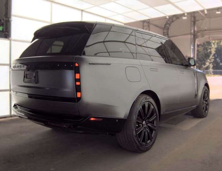 Used 2024 Land Rover Range Rover Autobiography AWD/4WD image 6