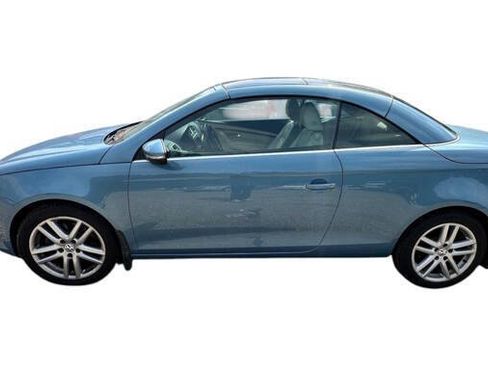 Used 2010 Volkswagen Eos Lux FWD image 2
