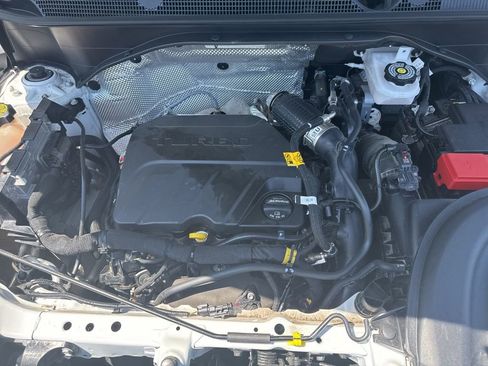 Used 2024 Buick Encore GX Preferred FWD image 30