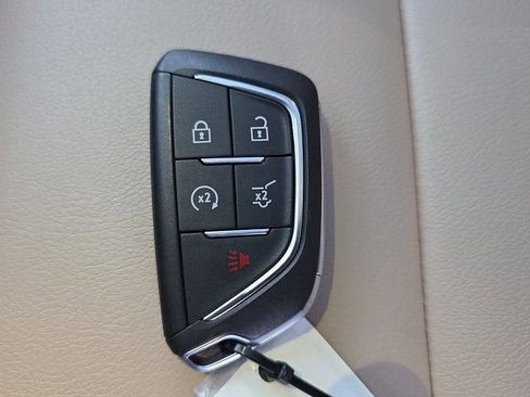 Certified 2024 Cadillac XT4 Luxury w/ Cold Weather Package image 37