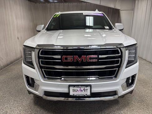 Used 2021 GMC Yukon SLT w/ SLT Premium Package image 34