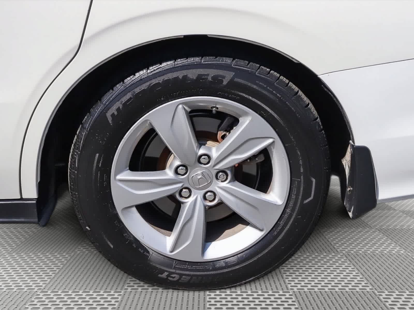 Used 2018 Honda Odyssey EX-L image 13
