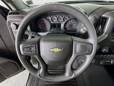 Used 2025 Chevrolet Silverado 1500 Custom image 12
