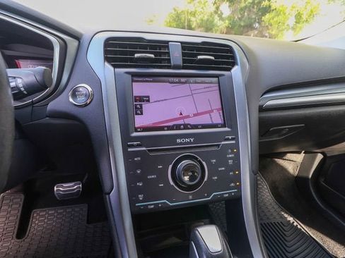 Used 2013 Ford Fusion Titanium AWD/4WD image 18