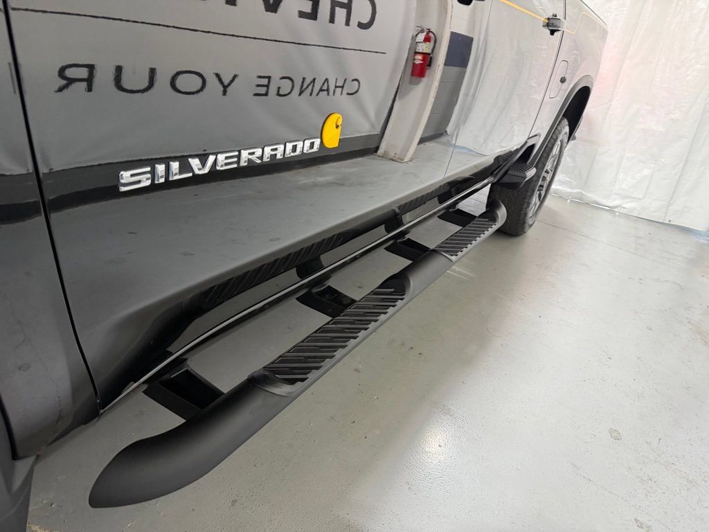 Used 2022 Chevrolet Silverado 2500 LTZ w/ Carhartt Edition AWD/4WD image 4