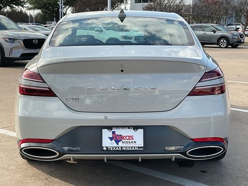 Used 2025 Genesis G70 2.5T image 6