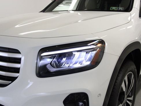 Certified 2025 Mercedes-Benz GLB 250 4MATIC image 9