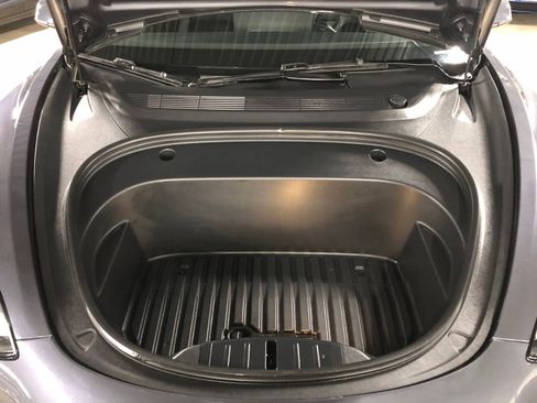 Used 2023 Tesla Model 3 Performance image 4