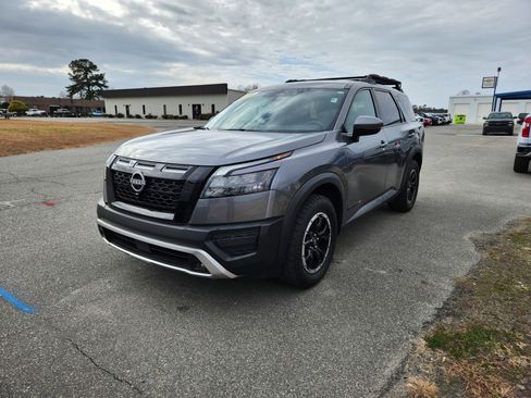 Used 2023 Nissan Pathfinder Rock Creek image 5