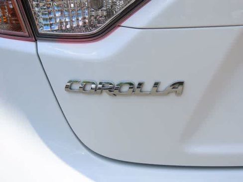 Used 2024 Toyota Corolla LE FWD image 7