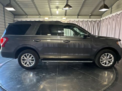 Used 2020 Ford Expedition XLT w/ Equipment Group 202A AWD/4WD image 9