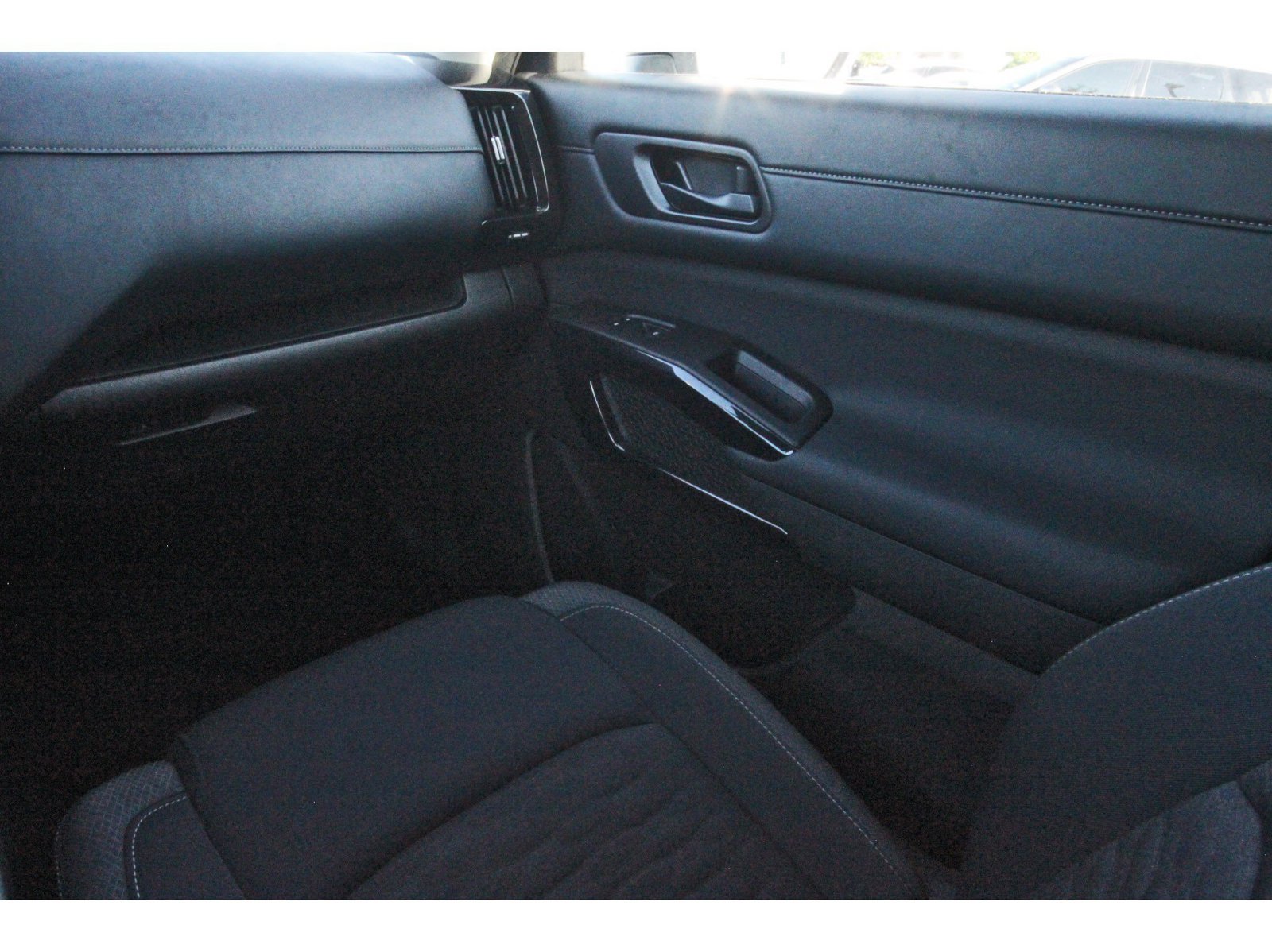 Certified 2025 Nissan Pathfinder SV FWD image 14