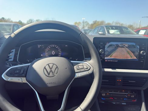 New 2026 Volkswagen Jetta SE FWD image 15