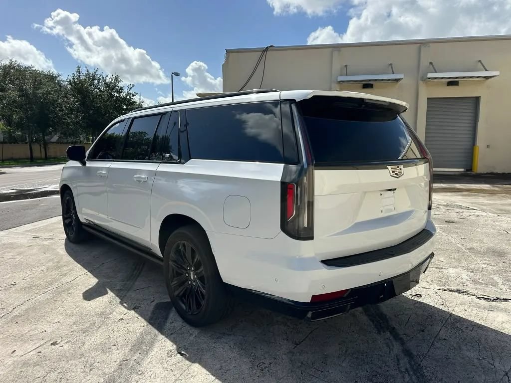 Used 2021 Cadillac Escalade ESV Sport w/ Driver Assist Tech Package RWD image 7