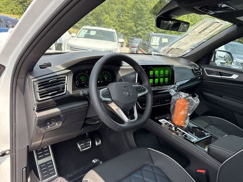 New 2025 Volkswagen Atlas Cross Sport SEL Premium R-Line AWD/4WD image 9