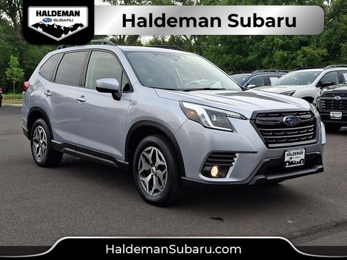 Certified 2023 Subaru Forester Premium AWD/4WD image 1