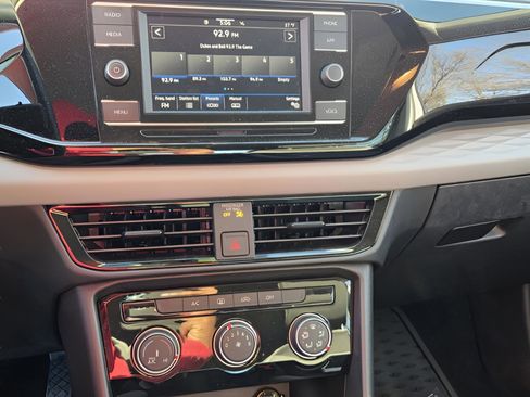 Used 2023 Volkswagen Taos S image 17