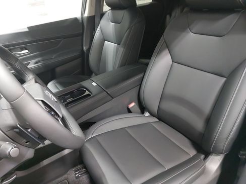 Used 2025 Nissan Murano SV AWD/4WD image 15
