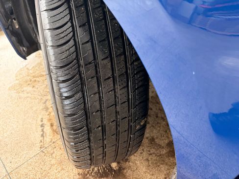 Used 2025 Toyota Camry SE image 35