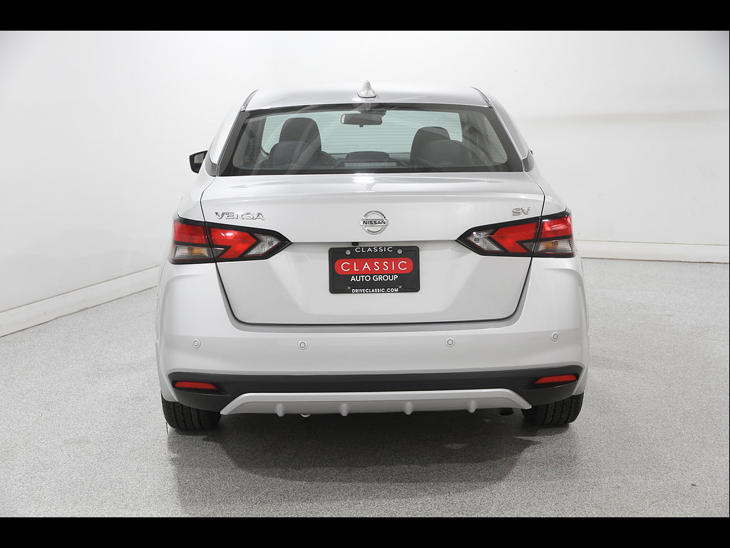 Used 2021 Nissan Versa SV FWD image 19