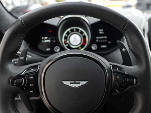 Used 2022 Aston Martin DBS Superleggera Volante image 11