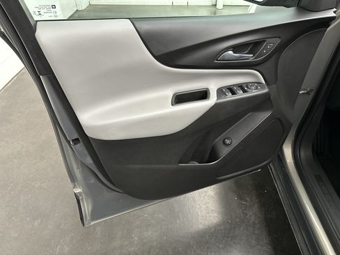 Used 2018 Chevrolet Equinox LT AWD/4WD image 19