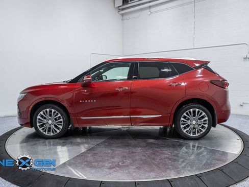 Used 2019 Chevrolet Blazer Premier w/ Driver Confidence II Package image 4